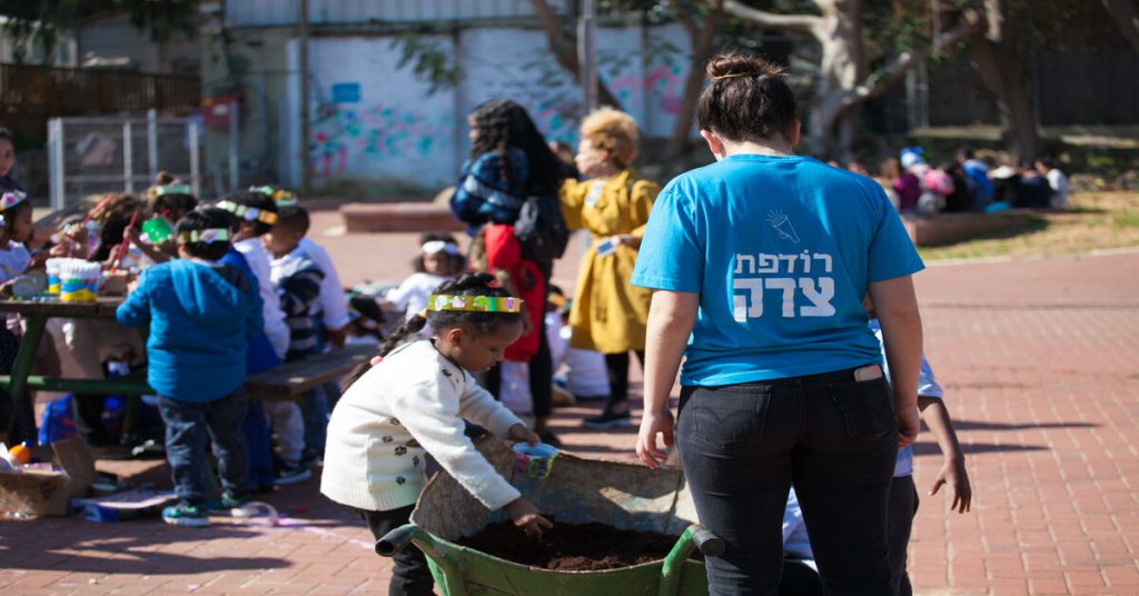 פרשת לך לך_סיסטרהוד